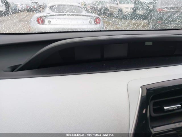 Toyota Prius Three 2018 JTDKARFU9J3067216 Image 15