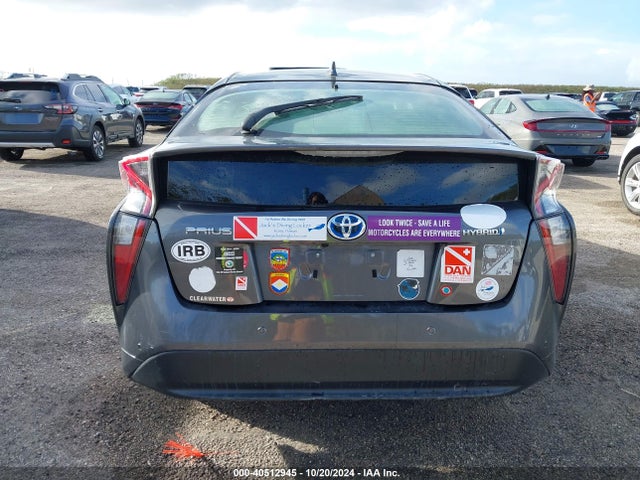 Toyota Prius Three 2018 JTDKARFU9J3067216 Image 16