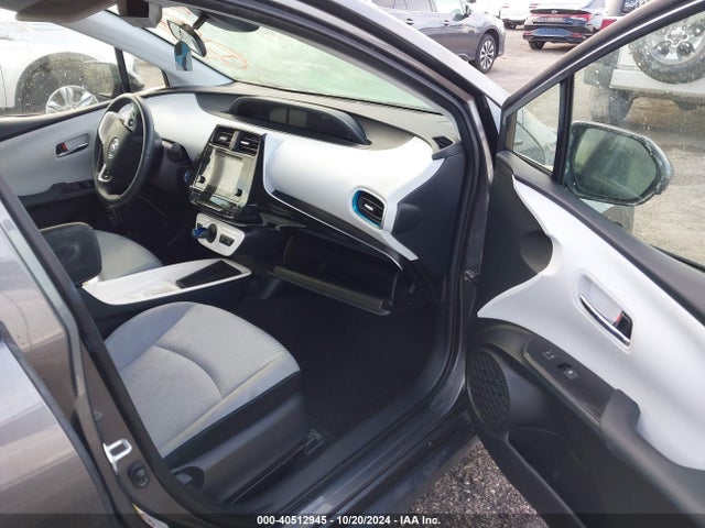 Toyota Prius Three 2018 JTDKARFU9J3067216 Image 5