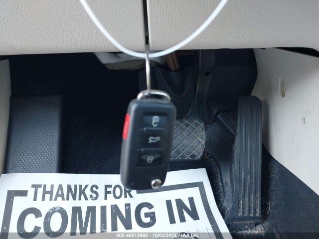 WVGAV7AX6GW501875 Volkswagen TIGUAN SE