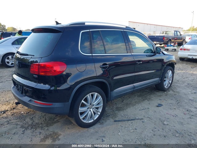 WVGAV7AX6GW501875 Volkswagen TIGUAN SE
