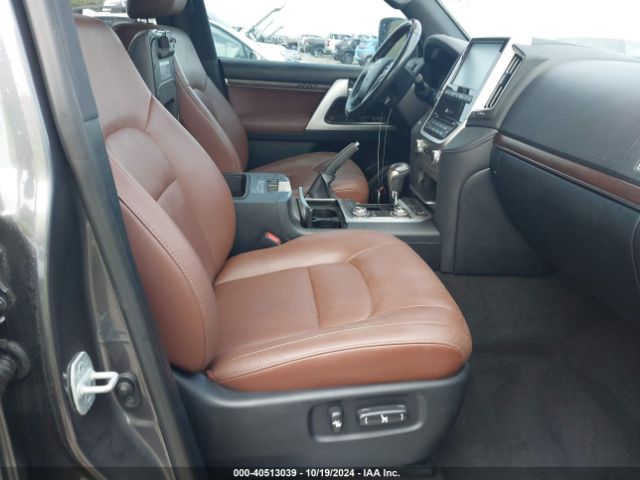 2021 TOYOTA LAND CRUISER JTMCY7AJ2M4096296 Photo 4
