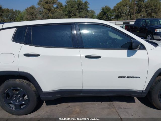 3C4NJCAB5JT271628 Jeep Compass Sport Fwd