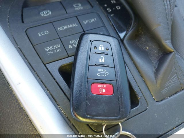 2T3P1RFV8LW108904 Toyota Rav4 Xle