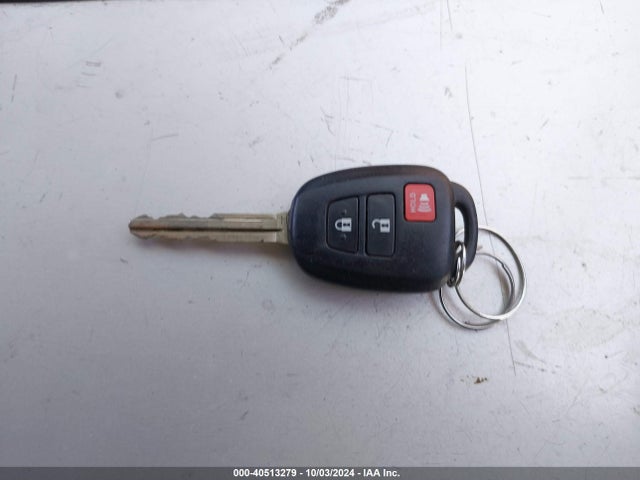 JTDKDTB37F1114604 Toyota Prius C Two