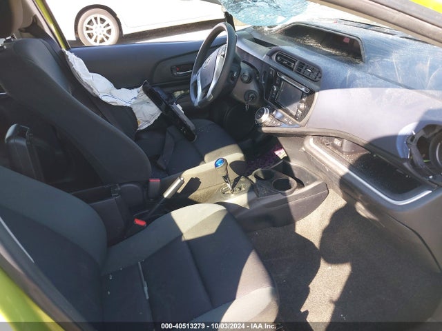 JTDKDTB37F1114604 Toyota Prius C Two