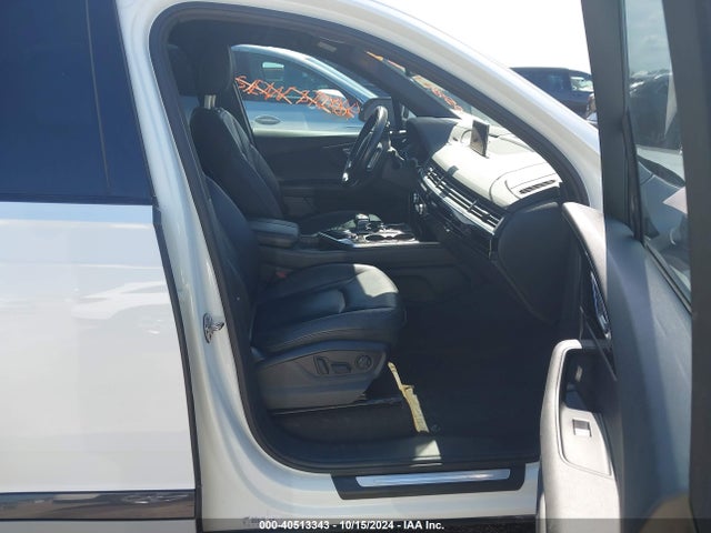 WA1VAAF7XJD013467 Audi Q7 3.0t Premium