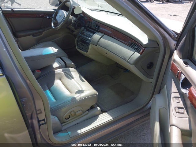 40513362 :رقم المزاد ، 1G6KD54Y11U288957 vin ، 2001 Cadillac Deville Standard مزاد بيع