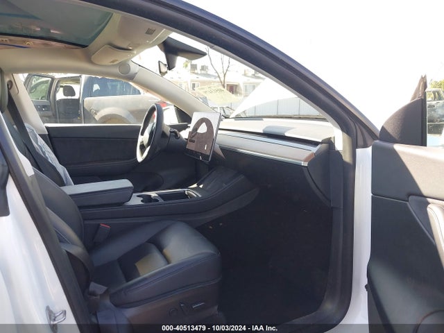 2021 TESLA MODEL Y 5YJYGDEE8MF219189 Photo 4