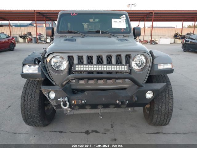 1C4HJXFGXJW313116 Jeep Wrangler Unlimited Rubicon 4x4