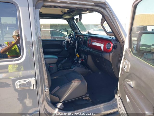 1C4HJXFGXJW313116 Jeep Wrangler Unlimited Rubicon 4x4