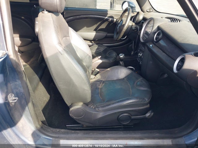 2011 MINI COOPER S WMWSV3C54BTY21006 Photo 4