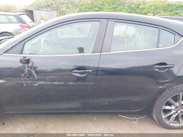 3MZBN1L35JM249332 Mazda Mazda3 Touring