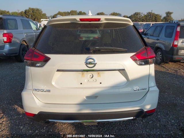 5N1AT2MV1JC827255 Nissan ROGUE SV