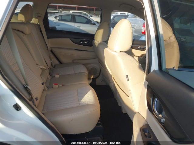 5N1AT2MV1JC827255 Nissan ROGUE SV