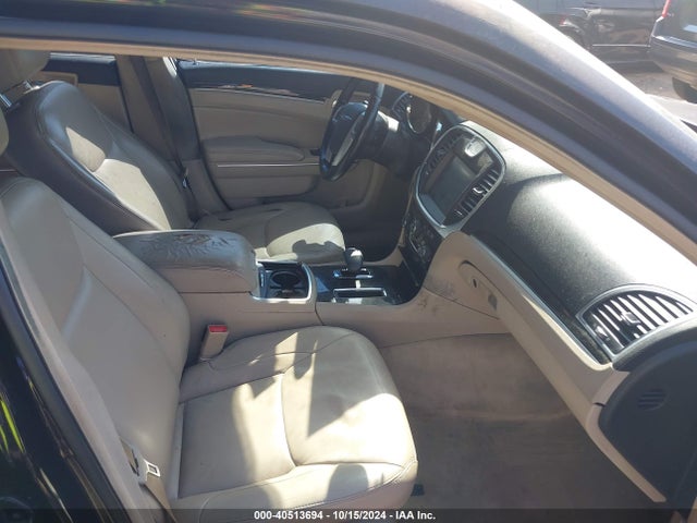 Chrysler 300 Uptown Edition 2014 2C3CCAAG2EH260008 Image 5