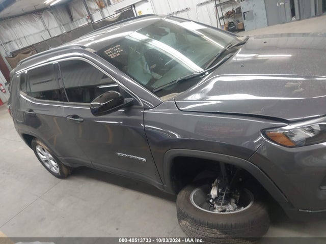Jeep Compass Latitude 4x4 2024 3C4NJDBN7RT125032 Image 13