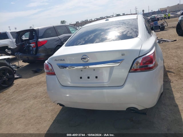 Nissan Altima 2.5 S 2015 1N4AL3AP8FC277100 Image 17