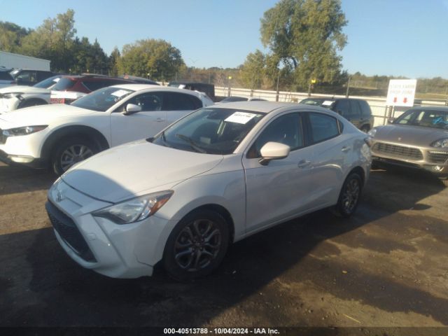3MYDLBYV2KY503494 Toyota YARIS LE