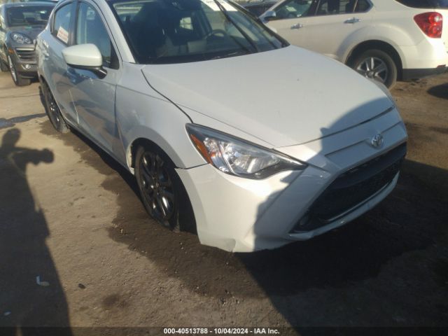 3MYDLBYV2KY503494 Toyota YARIS LE