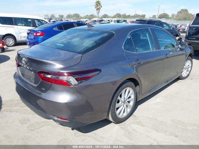 Toyota CAMRY LE 2024 4T1C11AK2RU204588 Image 4