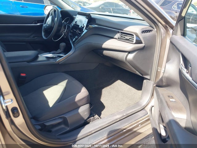 Toyota CAMRY LE 2024 4T1C11AK2RU204588 Image 5