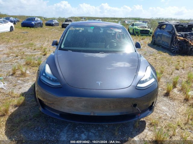 5YJ3E1EA3JF024219 Tesla Model 3 Long Range/mid Range