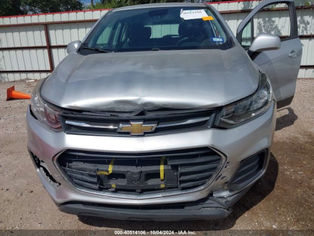 3GNCJKSB8HL188387 Chevrolet TRAX LS