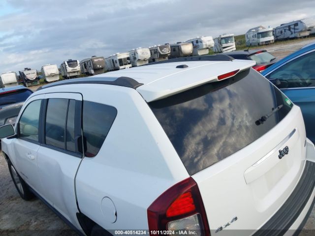 1C4NJDEB0GD690954 Jeep Compass Latitude
