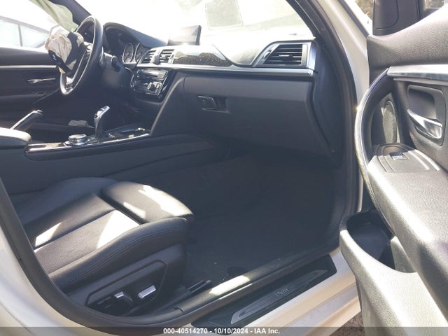 WBA8B9G37HNU52492 BMW 330I