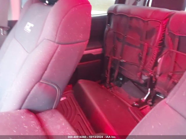 5TFDW5F13KX779305 Toyota Tundra Sr5 5.7l V8