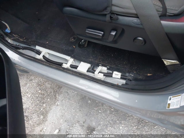 5TFDW5F13KX779305 Toyota Tundra Sr5 5.7l V8
