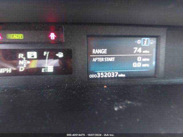 JTDZN3EU3FJ039884 Toyota Prius V Three