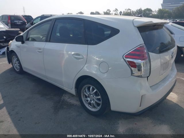 JTDZN3EU3FJ039884 Toyota Prius V Three