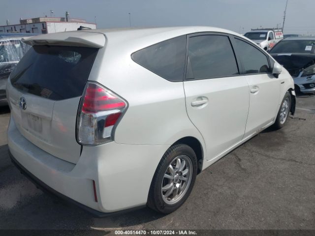 JTDZN3EU3FJ039884 Toyota Prius V Three