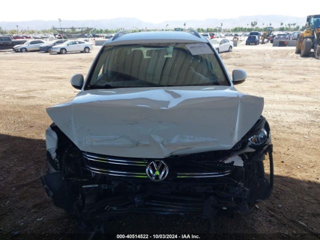 WVGAV7AX3FW613791 Volkswagen TIGUAN S