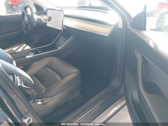 2020 TESLA MODEL Y 5YJYGDEE7LF013697 Photo 4