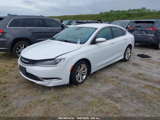 Chrysler 200 Limited 2015 1C3CCCAB4FN541302 Image 2