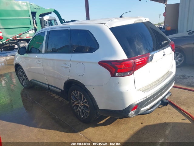 2016 MITSUBISHI OUTLANDER JA4AD3A32GZ003405 Photo 2