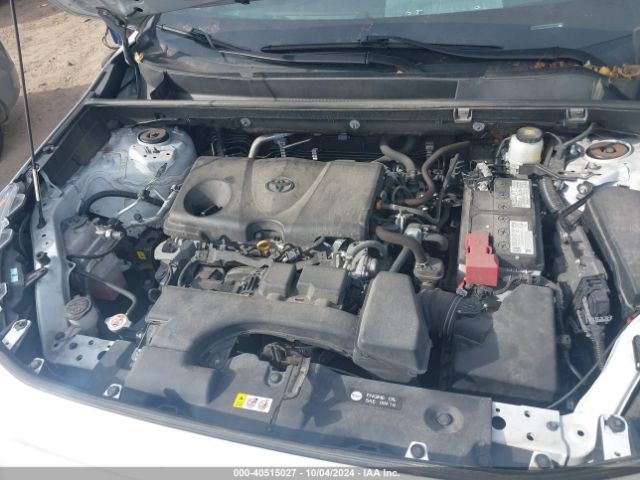 2T3G1RFV4NW301439 Toyota RAV4 LE