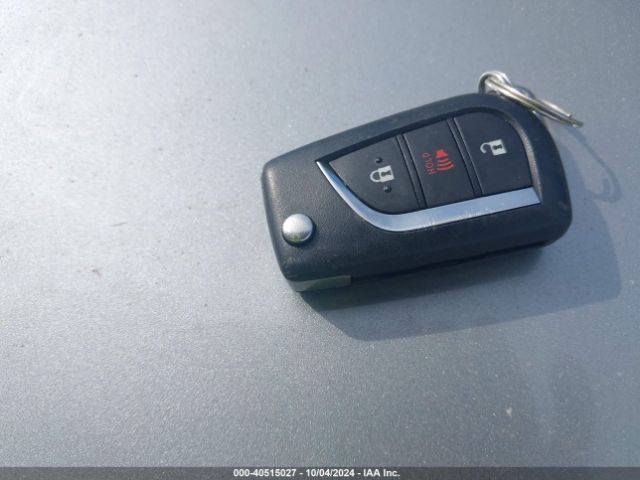 2T3G1RFV4NW301439 Toyota RAV4 LE