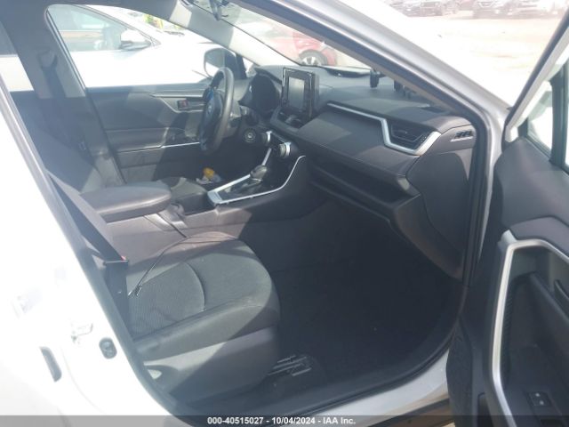 2T3G1RFV4NW301439 Toyota RAV4 LE