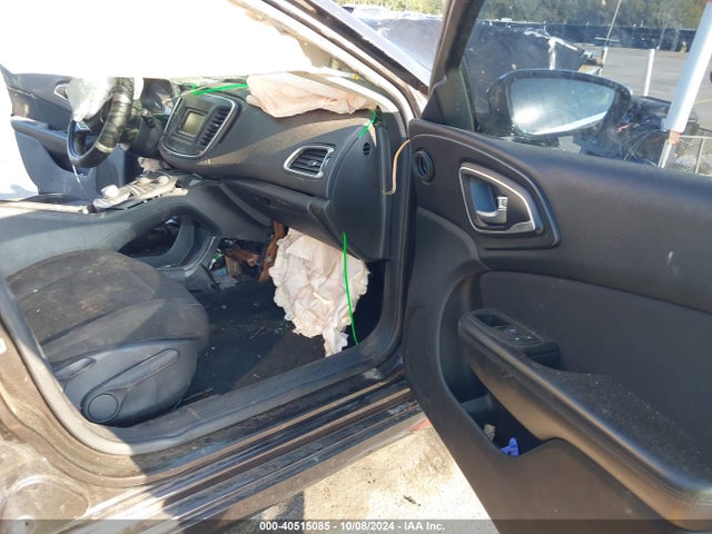 Chrysler 200 Limited 2015 1C3CCCAB9FN568611 Image 5