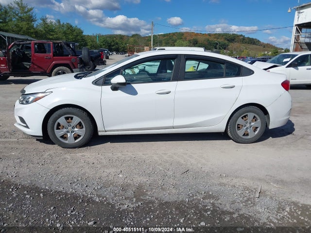 Chevrolet Cruze Ls Auto 2017 1G1BC5SMXH7270040 Image 14