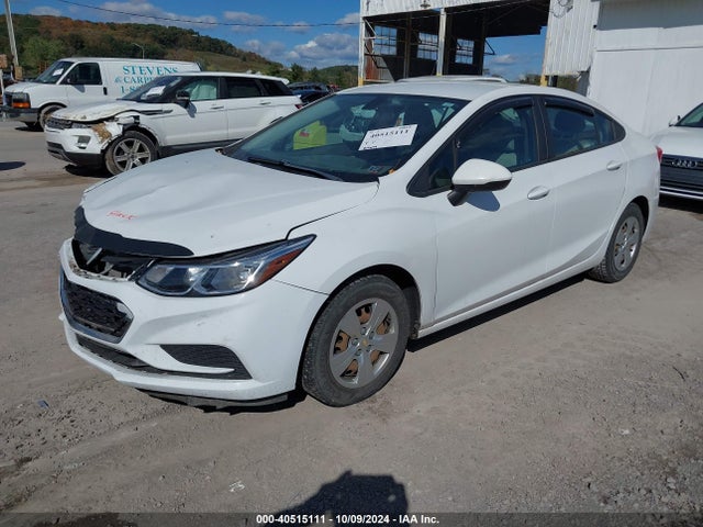Chevrolet Cruze Ls Auto 2017 1G1BC5SMXH7270040 Image 2