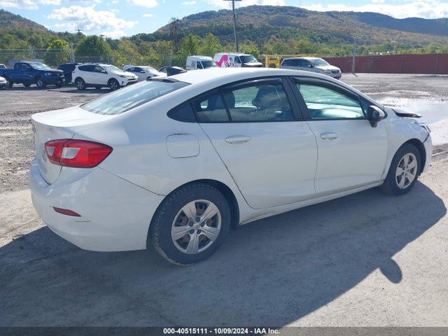 Chevrolet Cruze Ls Auto 2017 1G1BC5SMXH7270040 Image 4