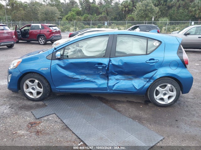 JTDKDTB34F1585531 Toyota Prius C Two