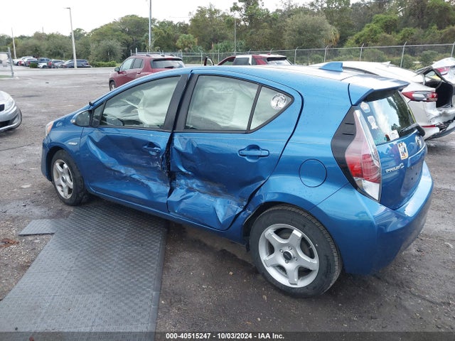 JTDKDTB34F1585531 Toyota Prius C Two