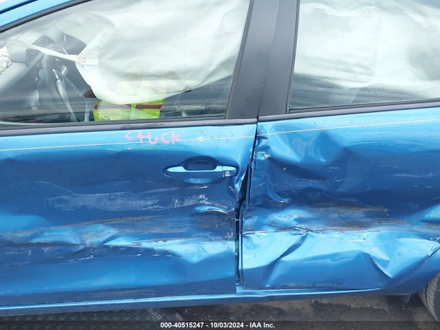 JTDKDTB34F1585531 Toyota Prius C Two