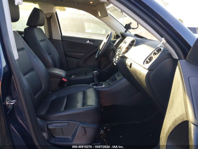 WVGBV3AX9EW559196 Volkswagen Tiguan Sel